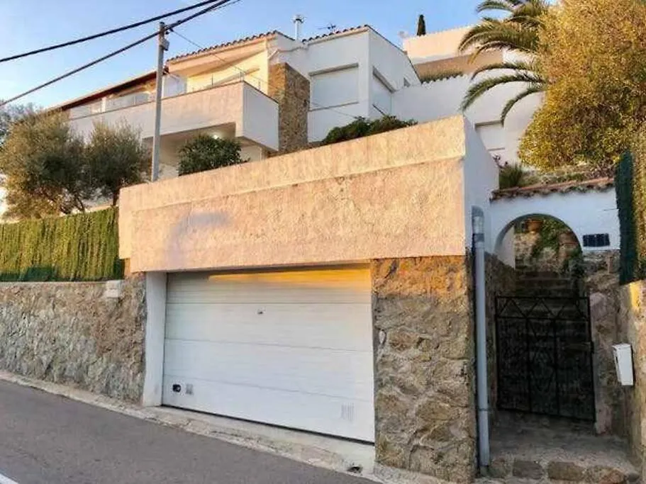 Atico Almadrava Apartman Roses